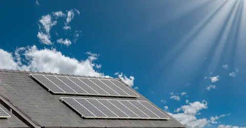 The 4 Best Ways to Protect Your Roof from the Summer Sun and Heat