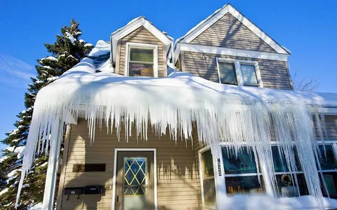 How Snow and Ice Impact Your Roof